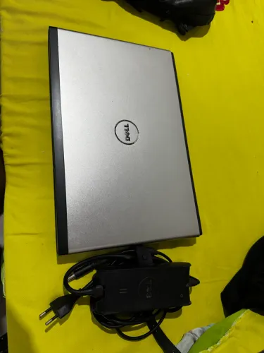 Notebok Dell vostron 3500 ssd 250 GB