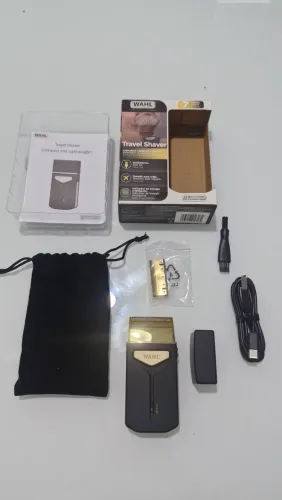 Shaver WAHL preta e dourada. Nunca usada