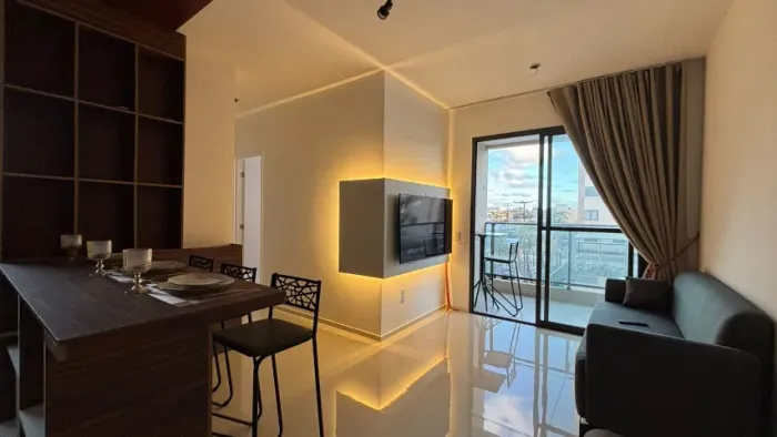 PRIMEIRA LOCAÇÃO, NA COROA DO MEIO, APARTAMENTO TODO MOBILIADO, VISTA LIVRE, SOL DA MANHÃ