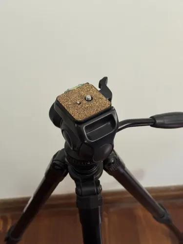 Tripé Video Profissional Greika WF 6734 - Cabeça Hidraulica