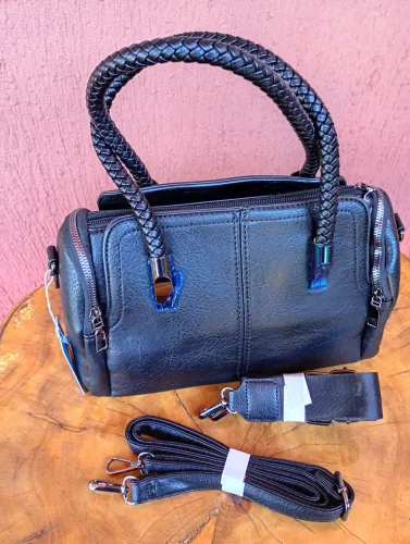 Bolsa feminina nunca usada