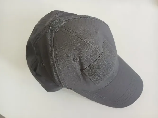 Boné cinza, tático, militar, velcro, casual. 