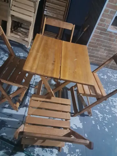 Mesa dobrável invernizada