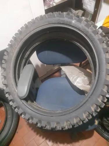 Pneu aro 19 birado para trlha