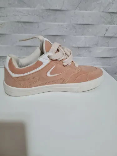 Tênis Rosa - Conforto e Estilo para Você!