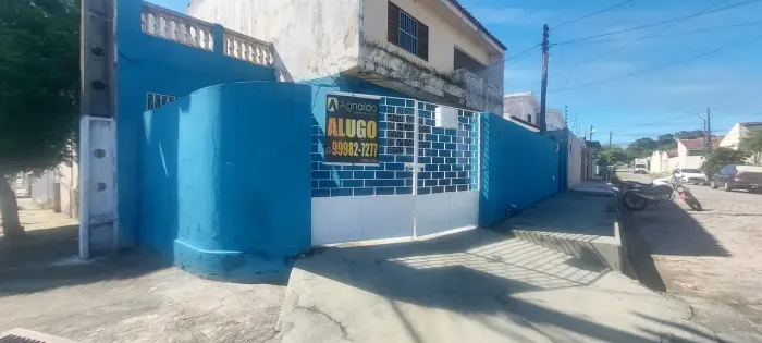 Imóvel para aluguel possui 150 metros quadrados com 3 quartos em Farol - Maceió - AL