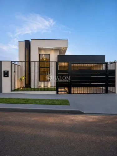 Casa à venda em Maringá, Jardim Copacabana, com 3 quartos, com 110 m²