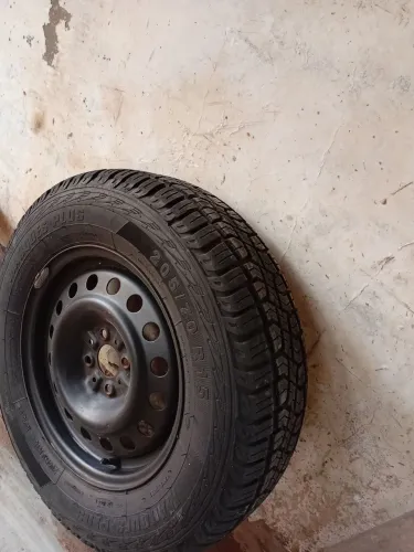 Pneu 205/70 r15