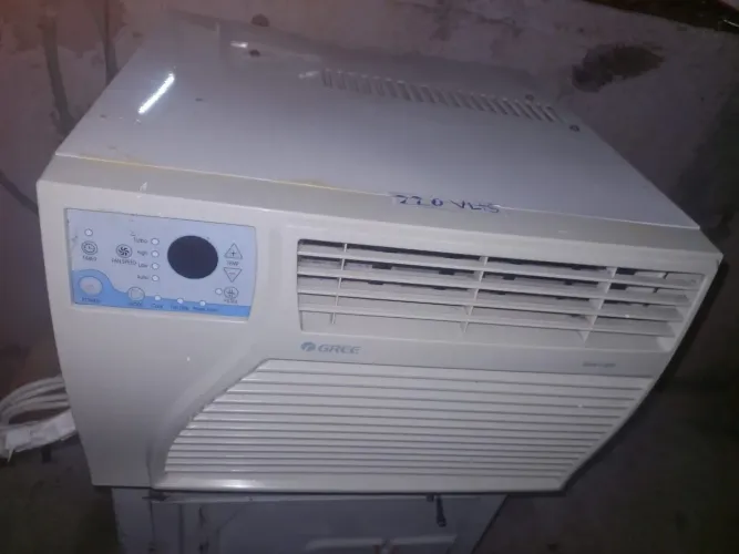 Ar condicionado 7.500 BTUs 220v digital