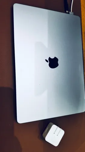? MacBook Air 15? M3 2024 - 8GB - AppleCare+ até Abril/2027