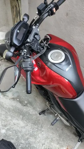 Moto único dono tô vendendo pra financiar um carro........................................