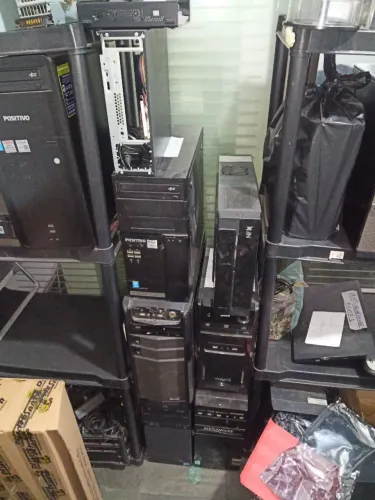 Gabinetes desktop Escolha com  fonte 