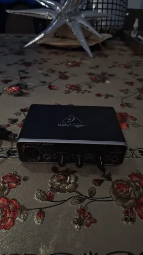 Interface Behringer UMC22 (Usada)