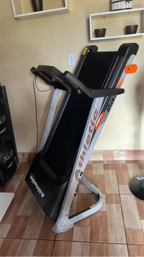 Esteira Athletic ADVANCED 430EE apenas R$ 1.800