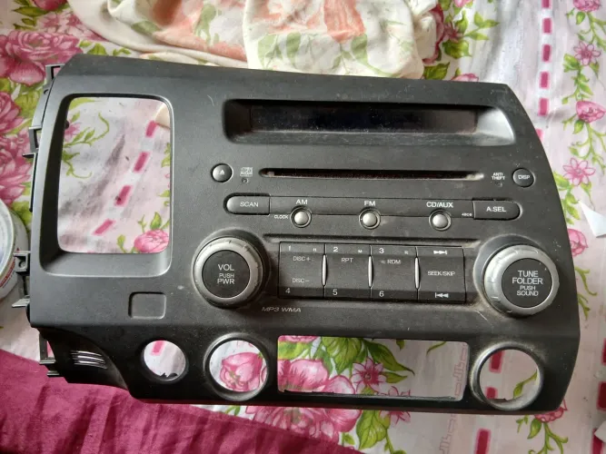 Radio original Honda Civic G8