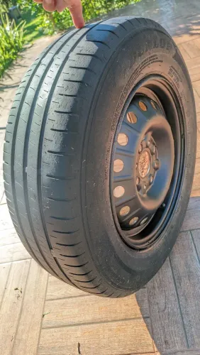 Aro 13 4 furos completo pneu dunlop volks ou fiat