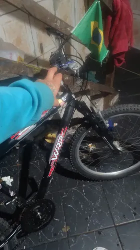 Bike aro 26 freio ok tudo ok pega e anda 350 vai embora sou do jaçanã