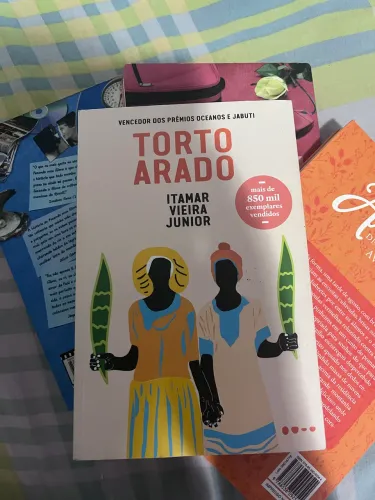 Livro torto arado 