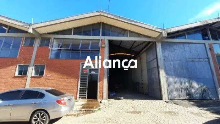 Pavilhão/Galpão/Depósito para Alugar, 750m², no Bairro Humaitá em Porto Alegre