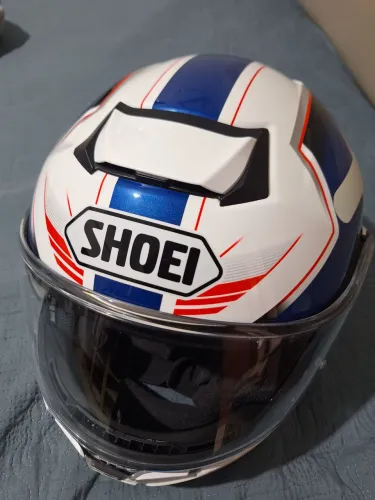 Capacete Articulado Shoei.