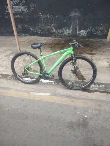 Tô trocando uma bicicleta em uma moto depende da moto e um Xbox 360 eu dou dinheiro não
