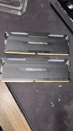 Memória ram corsair vengeance rgb