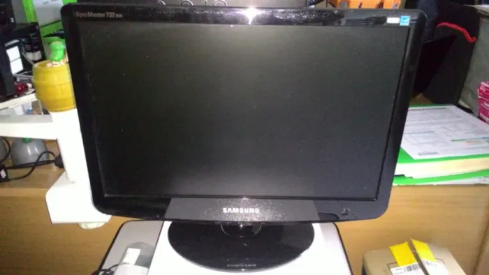 Monitor 17 polegadas lcd samsung syncmaster 733nw