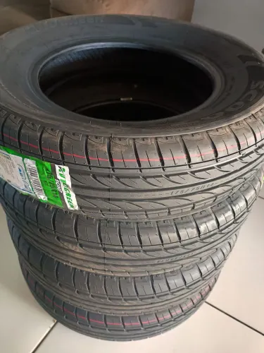 Pneus novos 175/75R14