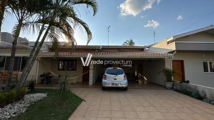 Casa para venda no condomínio Okinawa, em Paulínia