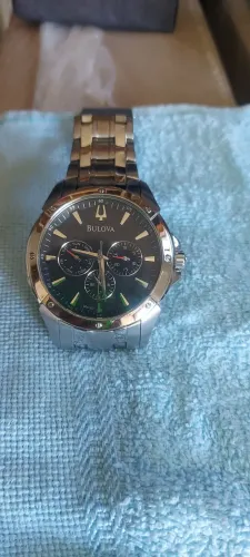 Relógio Bulova Classic (modelo 96C107)