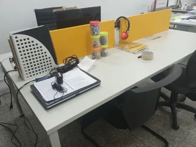 Estação de trabalho para 4 pessoas 
