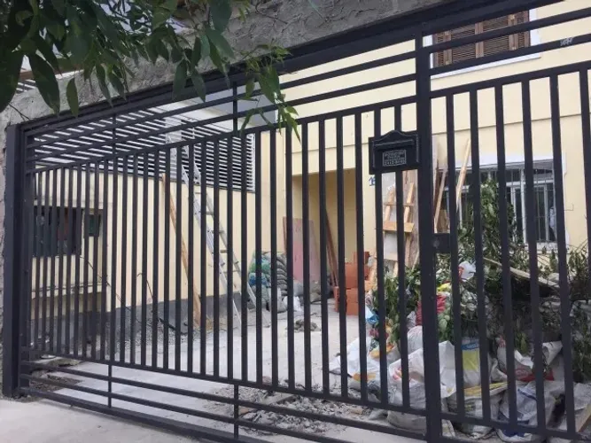 PORTÃO BASCULANTE VAZADO SOB MEDIDA