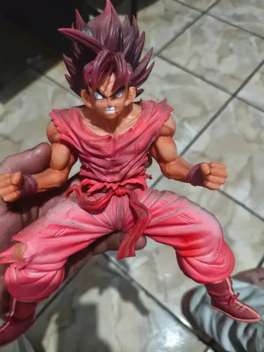 Action figure Goku kaioken 