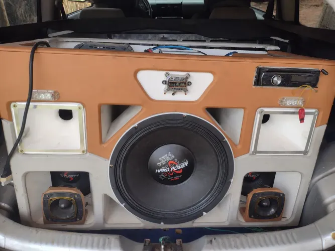 Vendo som automotivo completo top bateria fonte tudo completo