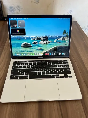 MacBook Pro M1 8GB excelente estado