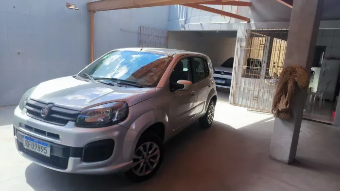 Fiat Uno Attractive 1.0 EVO Fire Flex 8V 5P 2021