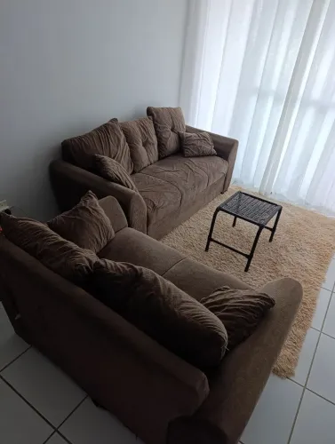 Sofá 3 e 2 lugares + tapete (usados)