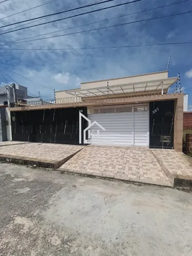 Linda Casa Semi Nova - 3 Quartos - 144M2 - Placa Solar - Bairro Caminho do Sol