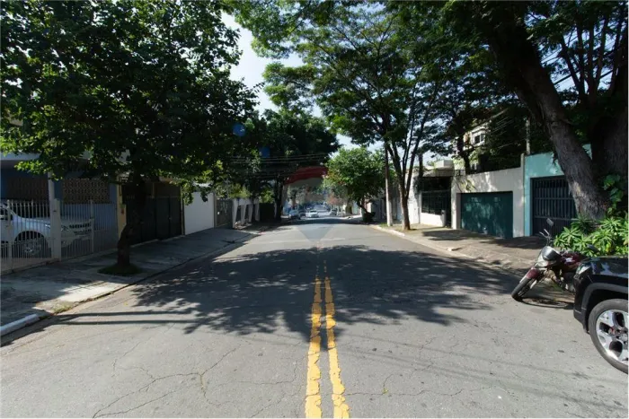 Casa térrea à venda no Brooklin! 3 Quartos, 1 garagem, quintal.