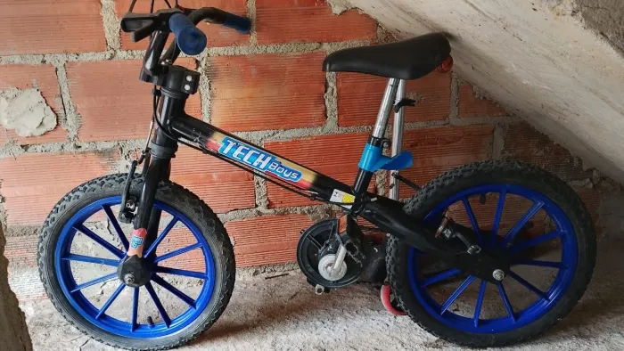 Bicicleta boa para criança