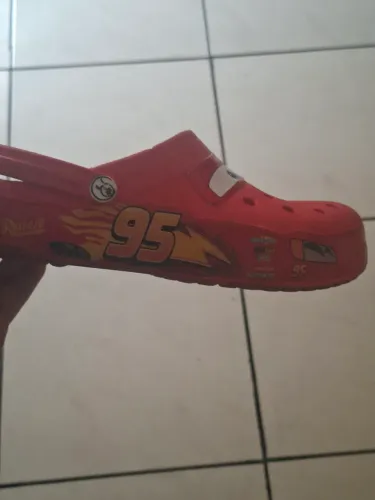 Crocs mc queen