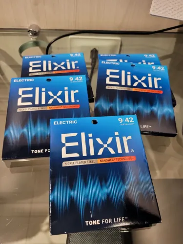 Cordas Elixir Electric (R$159,90 um jogo)