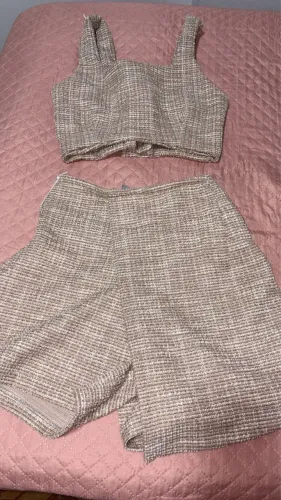 Conjunto Nude em Tweed ? Tamanho: P ? Valor: R$ 60,00 ? Disponível para retirada.