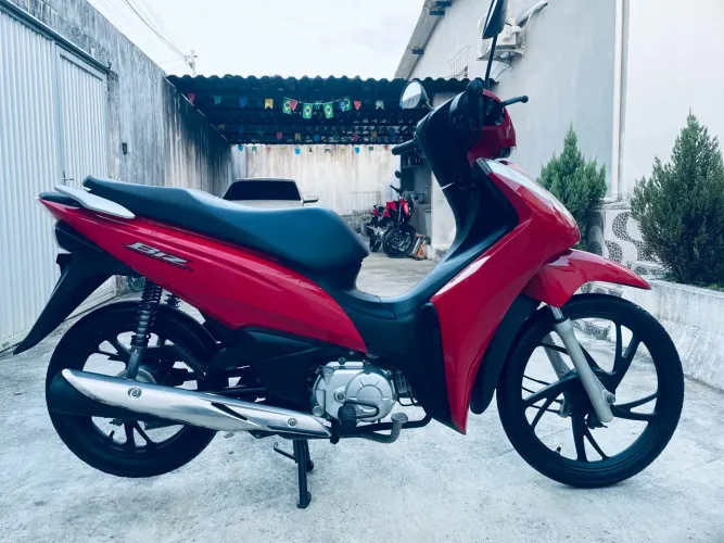Biz 110i, venda ou troca por moto de maior o menor valor.