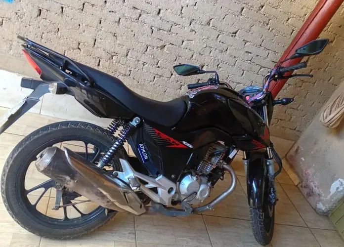 Moto 160