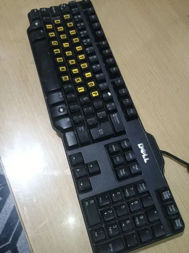 Teclado Usado em boas condições 