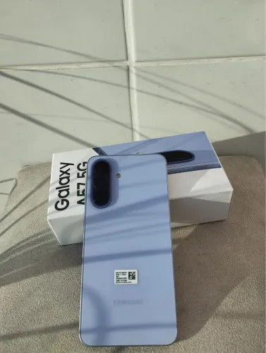 Vendo SAMSUNG A57- novo na caixa