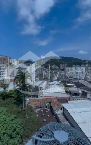 QUARTO/SALA REFORMADO NO CORAÇÃO DO CENTRO DO RIO DE JANEIRO.