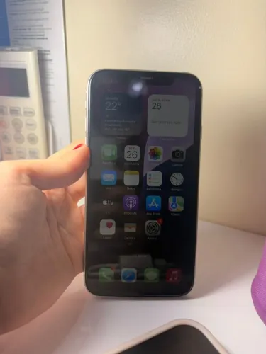 iPhone 11 Branco - 64GB
