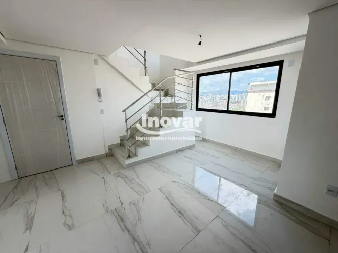 Cobertura 4 quartos, sendo 1 suíte, área total de 147 m2, 2 vagas, elevador no bairro Palm